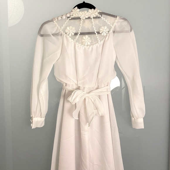 Vintage 60’s Embroidered Wedding Dress - Picture 1 of 5